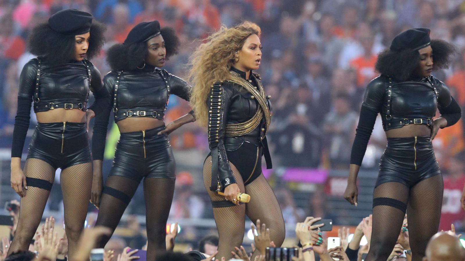 Beyoncé Super Bowl Performance Inspires Protest, Counter-protest